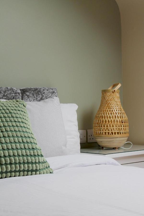 Charming 1-Bed Loft In Caerleon Daire Newport  Dış mekan fotoğraf