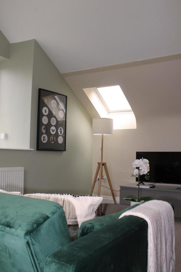Charming 1-Bed Loft In Caerleon Daire Newport  Dış mekan fotoğraf