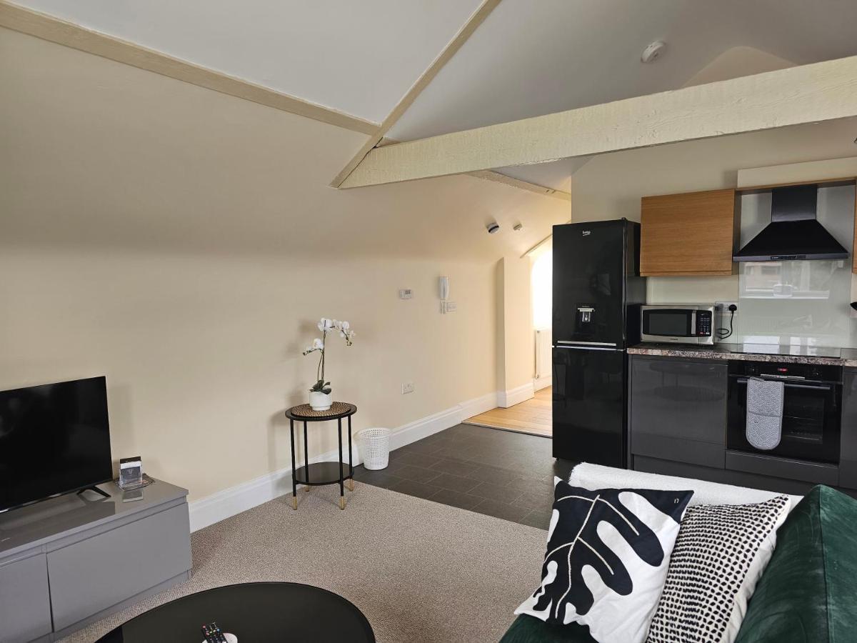 Charming 1-Bed Loft In Caerleon Daire Newport  Dış mekan fotoğraf