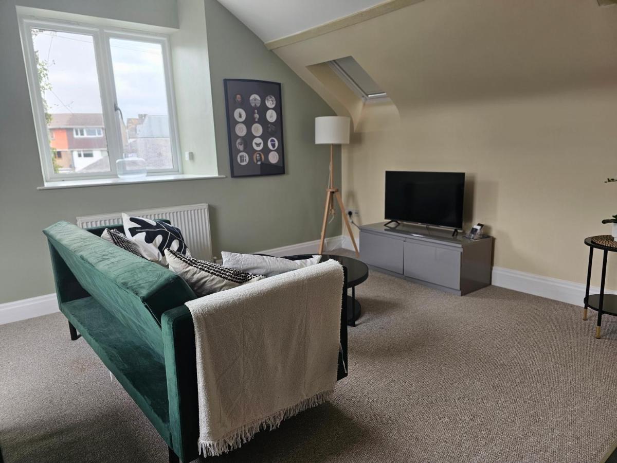Charming 1-Bed Loft In Caerleon Daire Newport  Dış mekan fotoğraf